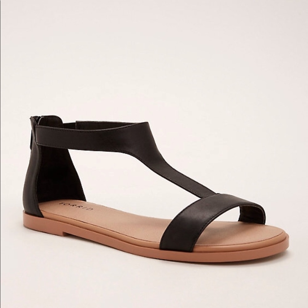 BNWT Torrid T-strap Sandals